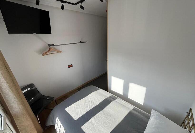 فندق Lotila Flats Hostal Rio Caudal