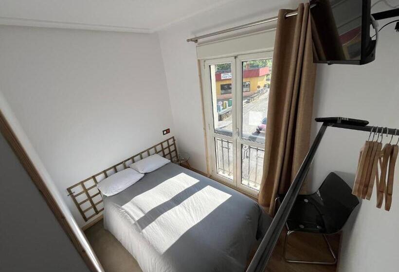 فندق Lotila Flats Hostal Rio Caudal