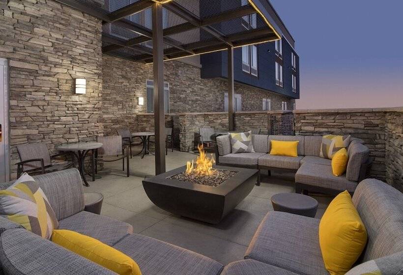 Отель Springhill Suites By Marriott Loveland Fort Collins/windsor