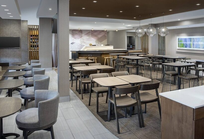 Отель Springhill Suites By Marriott Loveland Fort Collins/windsor