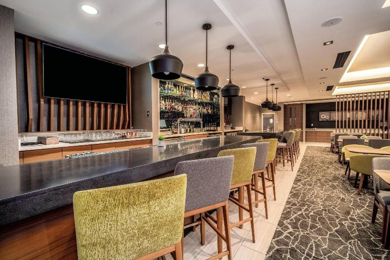 בית מלון כפרי Springhill Suites By Marriott Oakland Airport