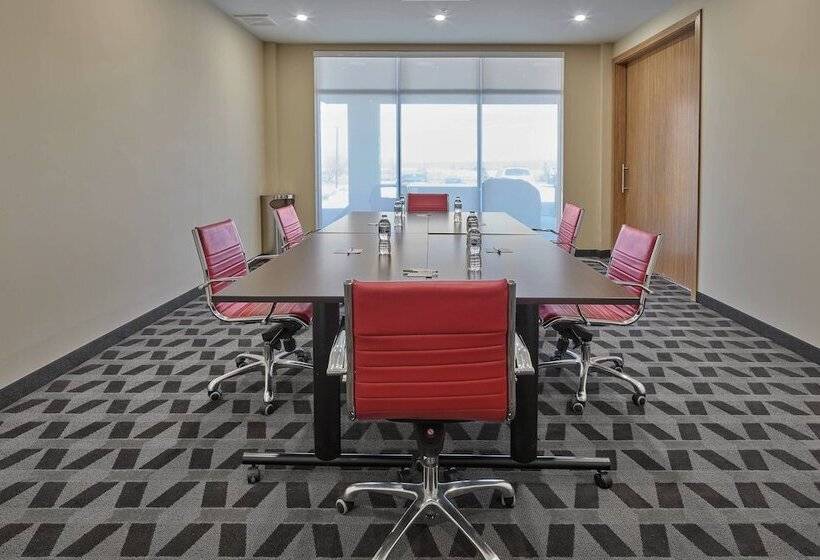 בית מלון כפרי Towneplace Suites By Marriott Edmonton Sherwood Park