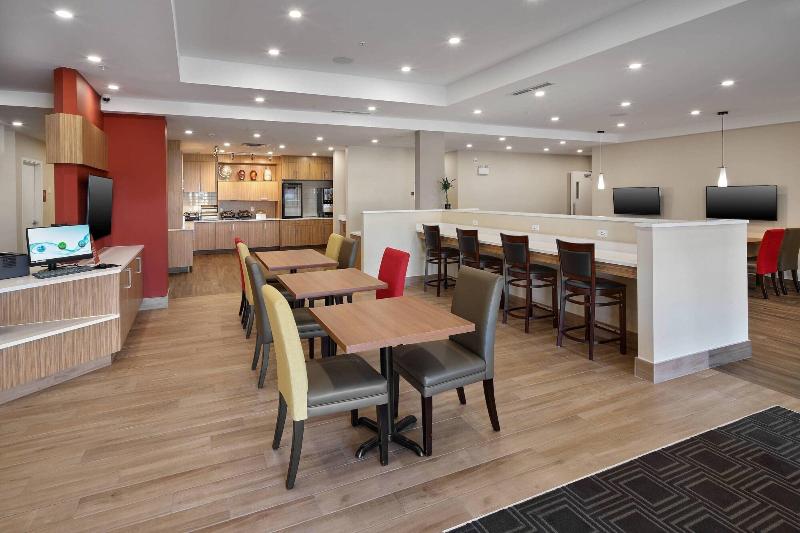 בית מלון כפרי Towneplace Suites By Marriott Edmonton Sherwood Park