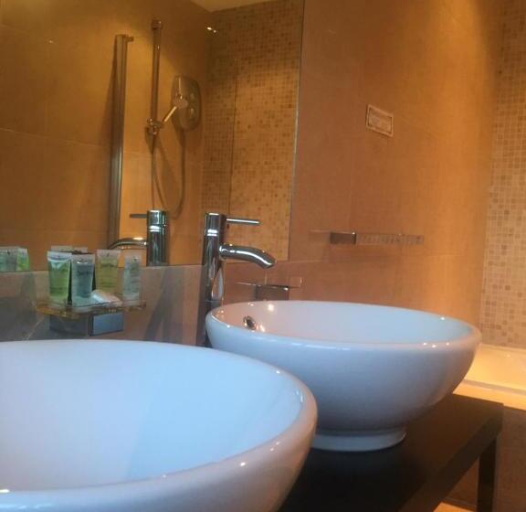 Отель Ye Olde Nags Head