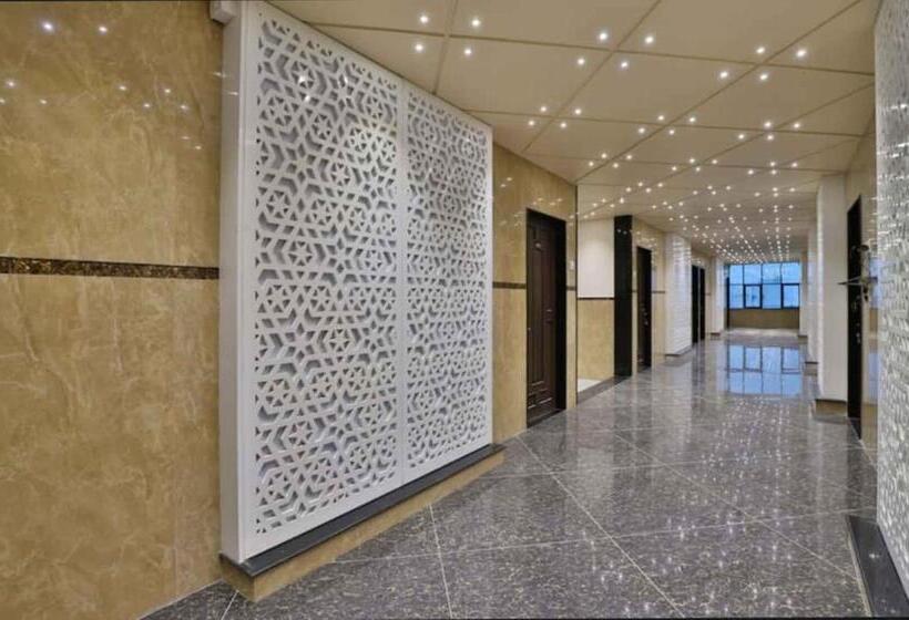 فندق Centre Point