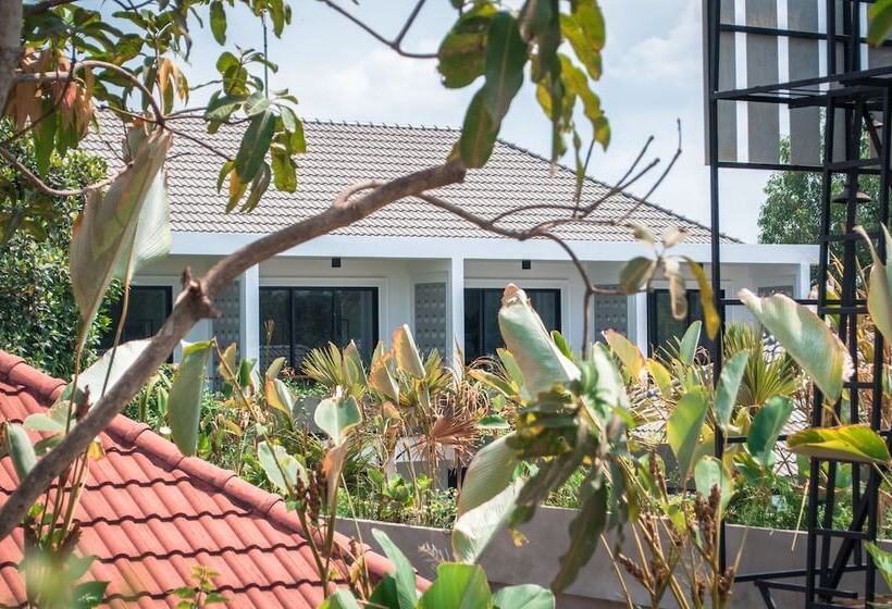 هتل Grand Venus La Residence