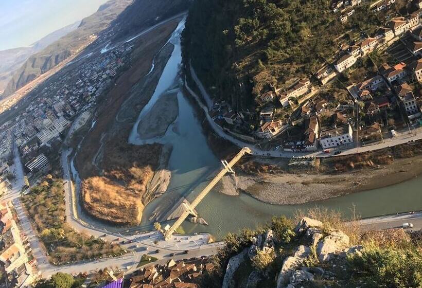 בית מלון כפרי Heraklis