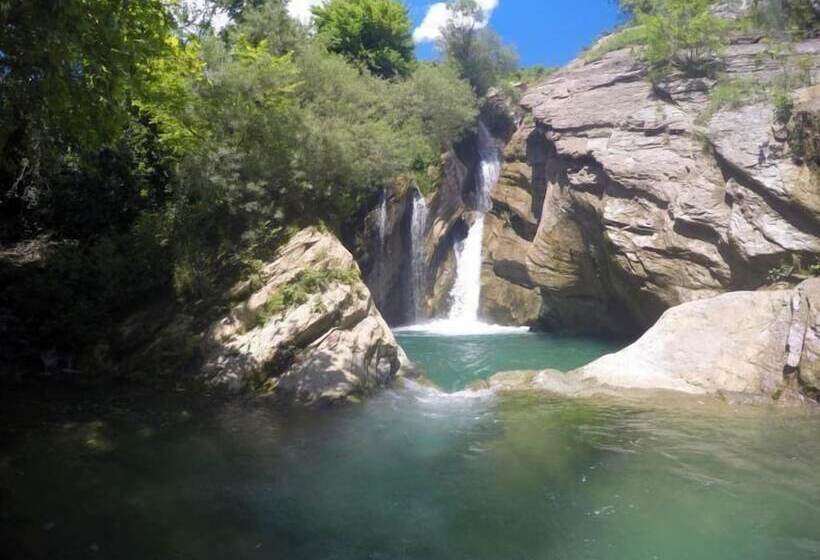 בית מלון כפרי Heraklis