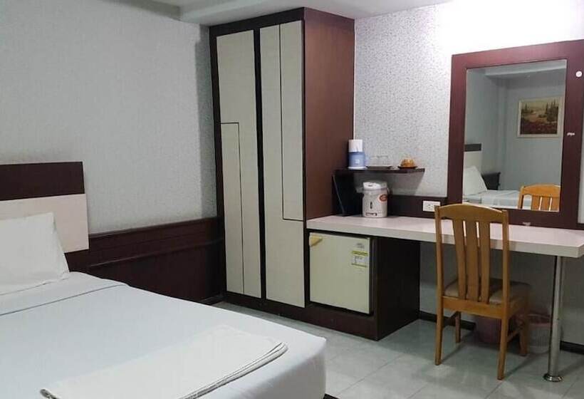 호텔 Khon Kaen Ruenrom