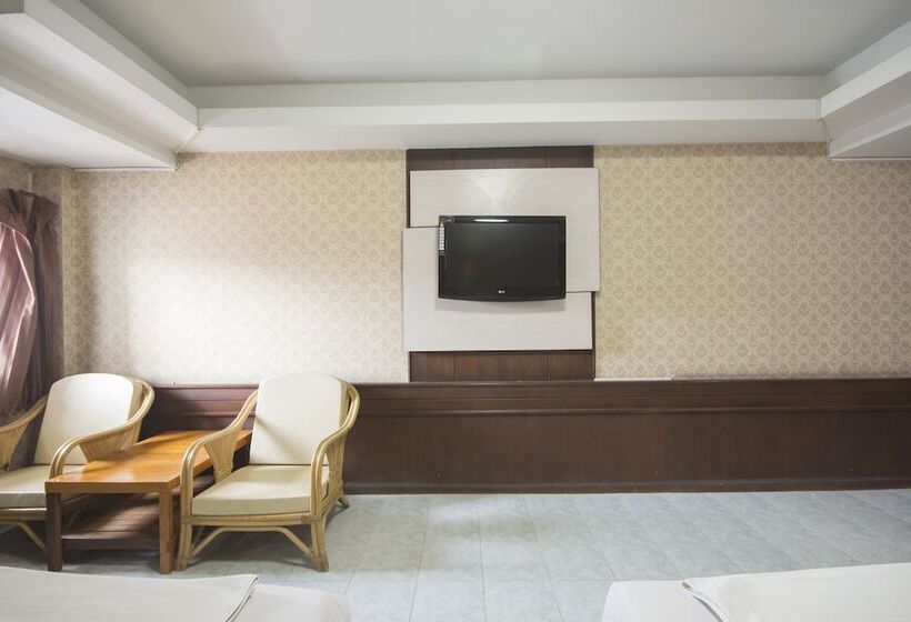 호텔 Khon Kaen Ruenrom