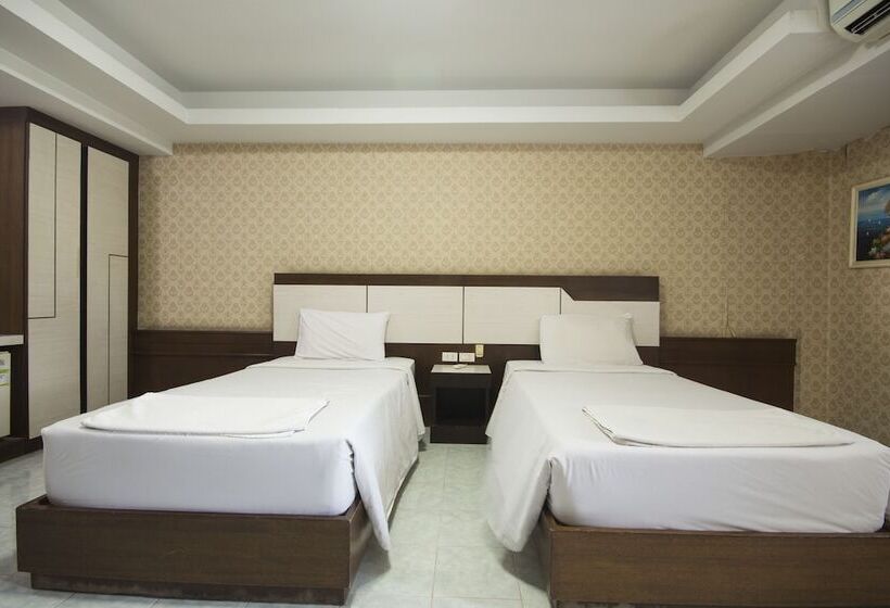 호텔 Khon Kaen Ruenrom