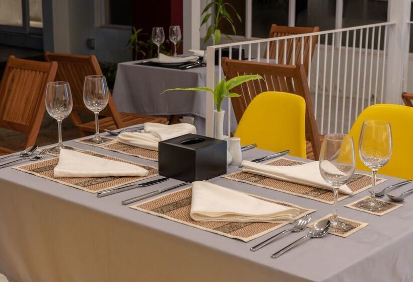 هتل Molito Blanc Postel