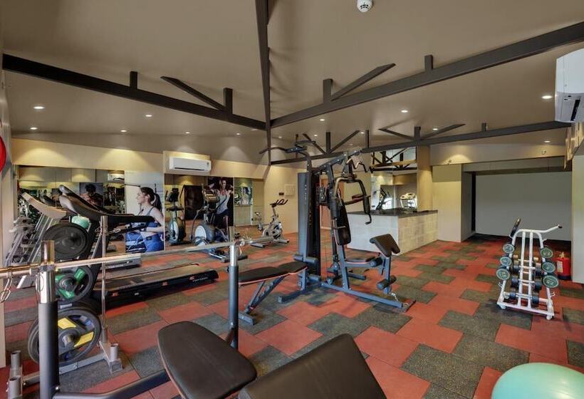 فندق The Fern Residency, Satara Maharashtra