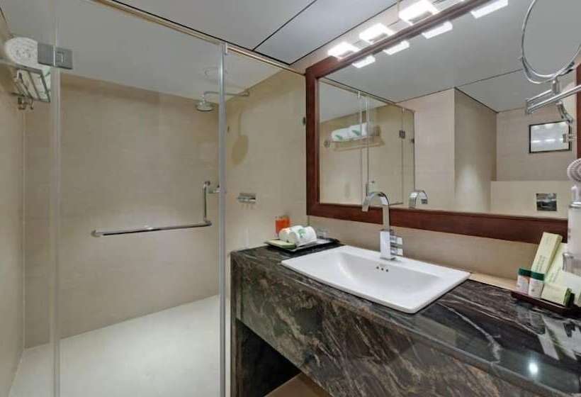 فندق The Fern Residency, Satara Maharashtra