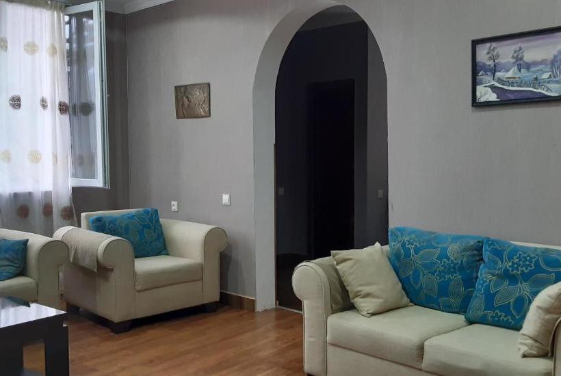 پانسیون Dream House