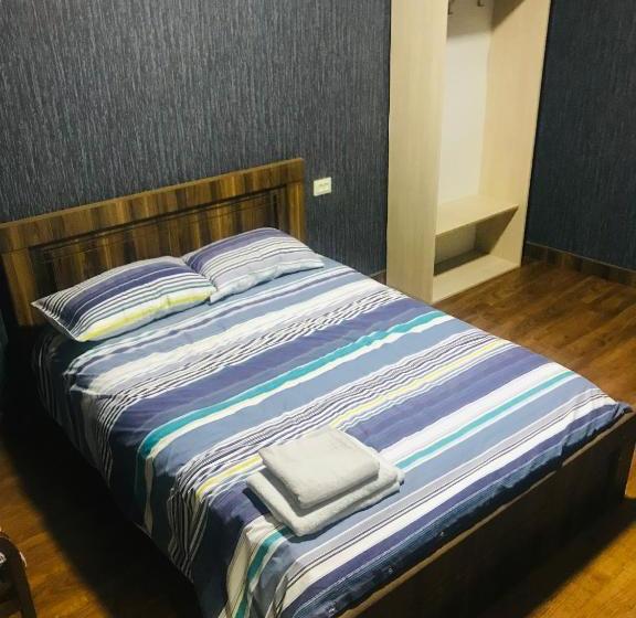 پانسیون Dream House