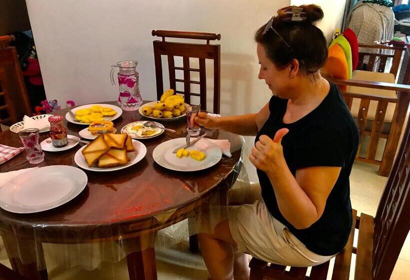 膳宿费 Hasindu Home Villa