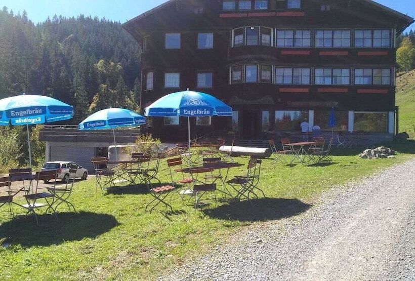 בית מלון כפרי Almagmach