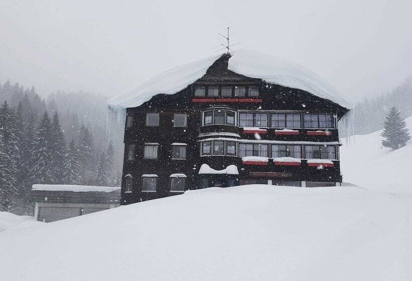 בית מלון כפרי Almagmach