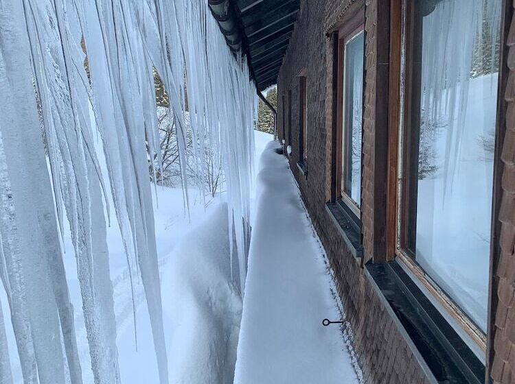 בית מלון כפרי Almagmach