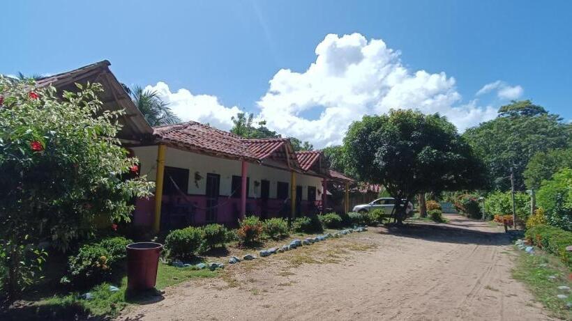 ホテル Cabañas San Sebastian