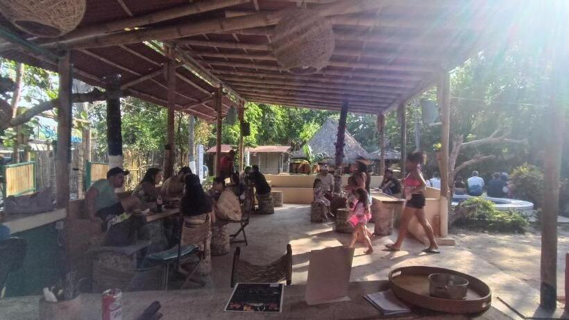 هتل Cabañas San Sebastian