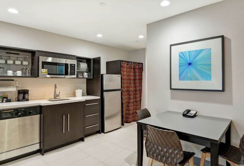 هتل Home2 Suites By Hilton Madison Huntsville Airport