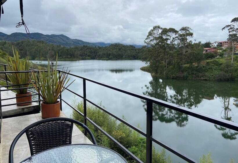 בית מלון כפרי La Madriguera