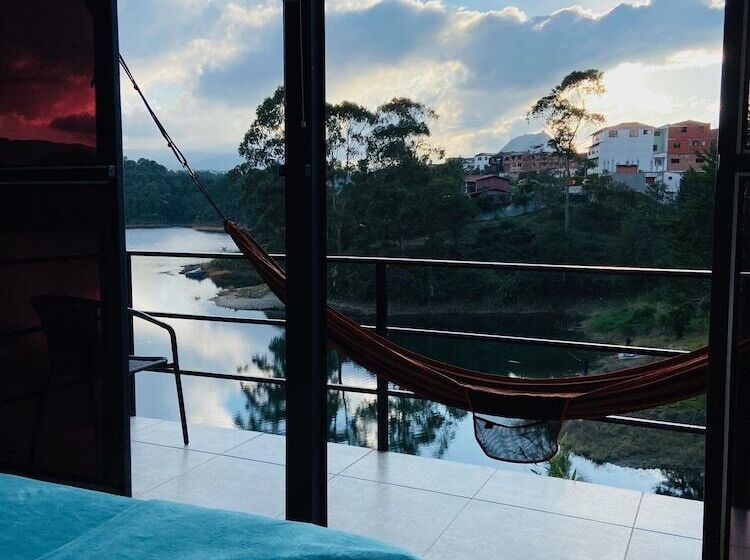 בית מלון כפרי La Madriguera