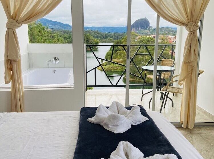 בית מלון כפרי La Madriguera