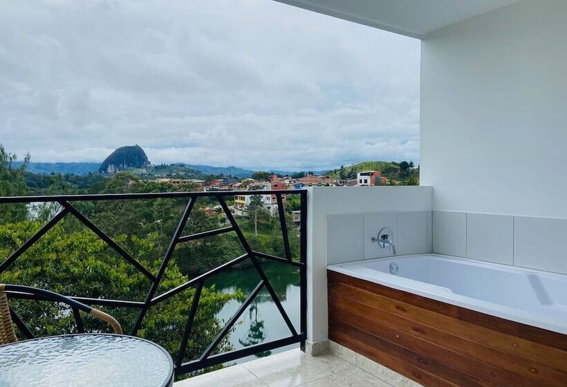 בית מלון כפרי La Madriguera