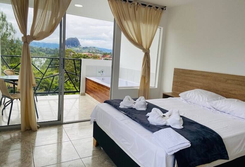 בית מלון כפרי La Madriguera