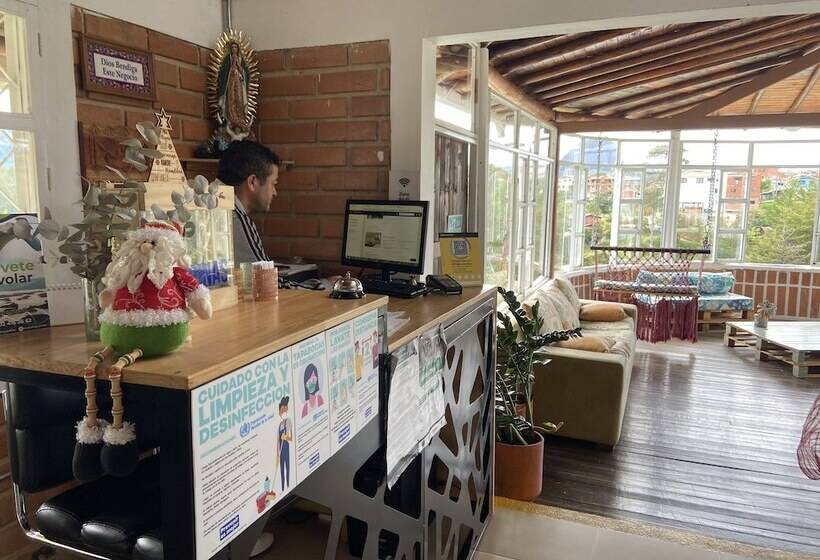 בית מלון כפרי La Madriguera