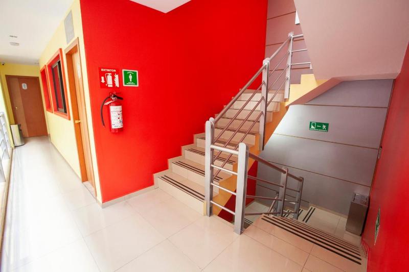 ホテル Lira Solo Adultos