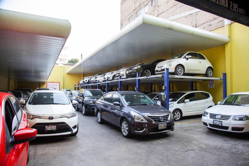 ホテル Lira Solo Adultos