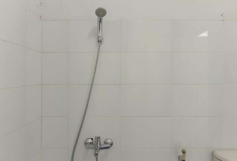 酒店 Reddoorz Syariah Near Universitas Negeri Padang