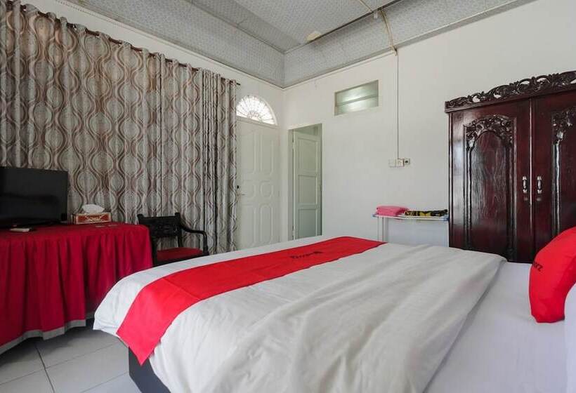 هتل Reddoorz Syariah Near Universitas Negeri Padang