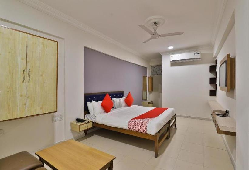 Oyo 30714 Hotel Krishna