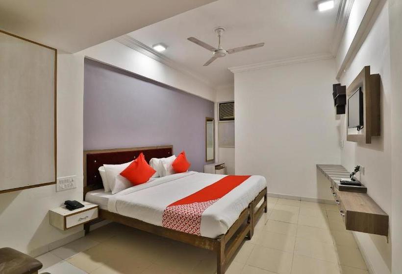 Oyo 30714 Hotel Krishna