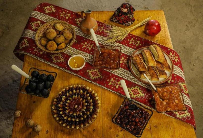 ペンション Ashtarak Garden Guesthouse