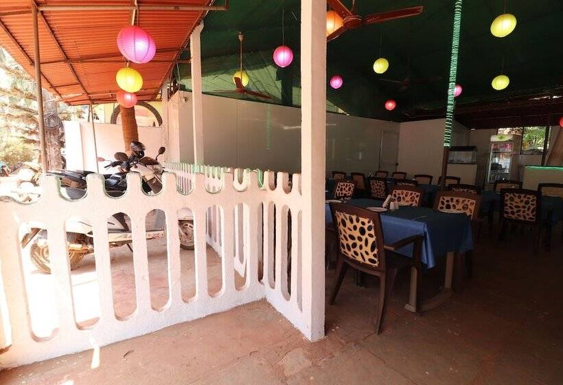 Пансион Elvins Place By Amm