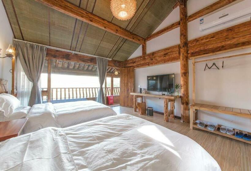 پانسیون Swallow Nest Guesthouse