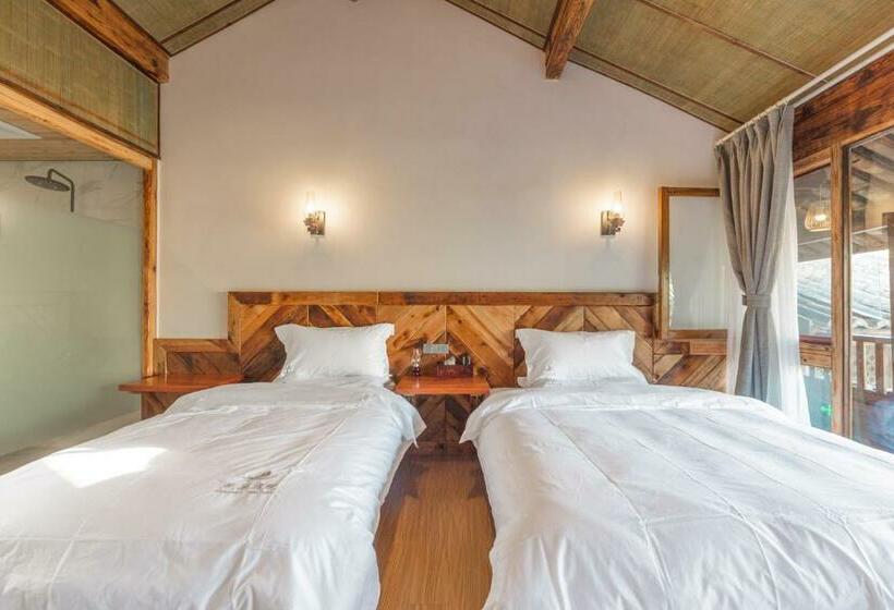 پانسیون Swallow Nest Guesthouse