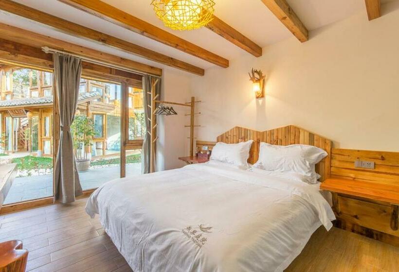 پانسیون Swallow Nest Guesthouse