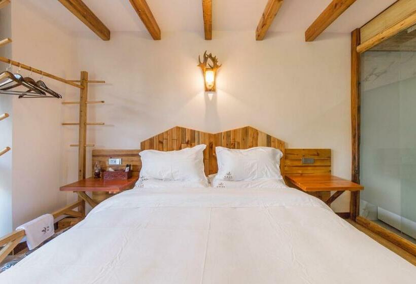 پانسیون Swallow Nest Guesthouse