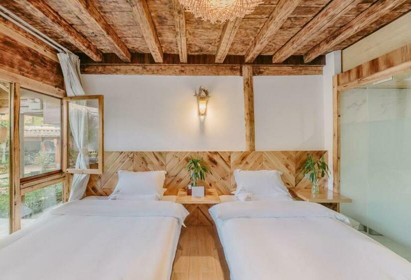 پانسیون Swallow Nest Guesthouse