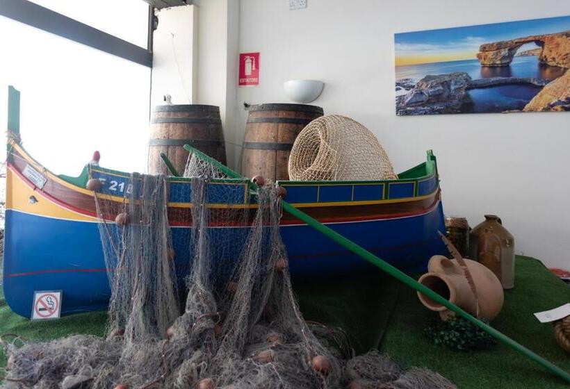 پانسیون Tarona Guesthouse