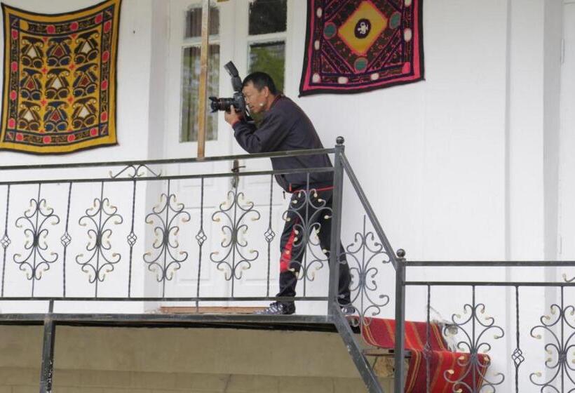 بنسيون World Guest House