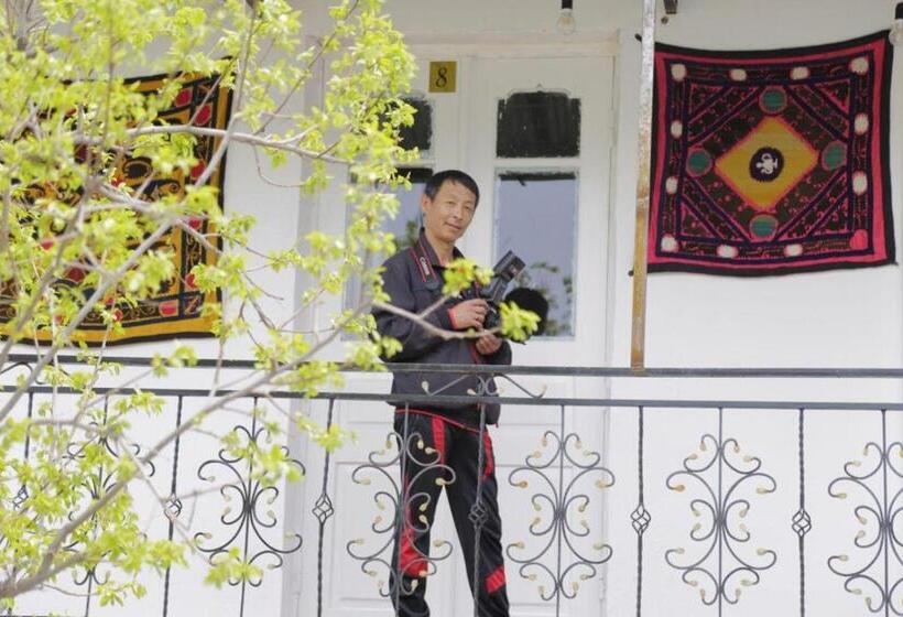 بنسيون World Guest House