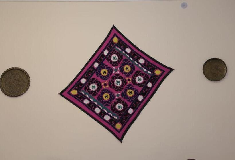 بنسيون World Guest House